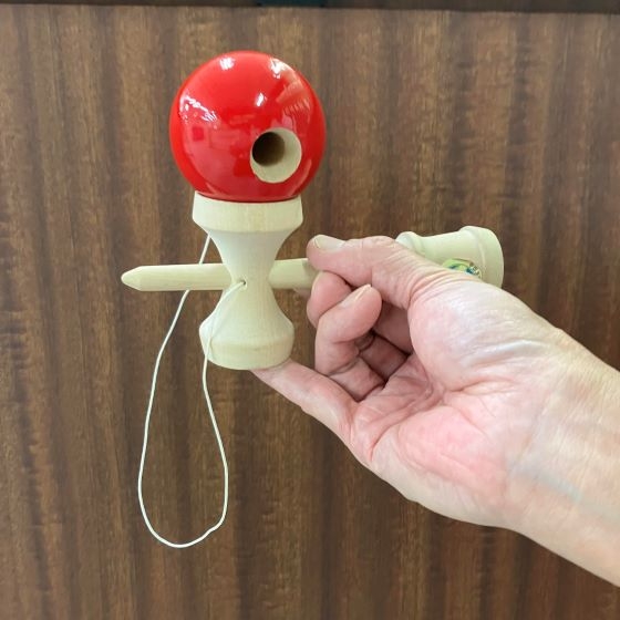 【新宿店/5F】 レッツ　エンジョイ　けん玉！